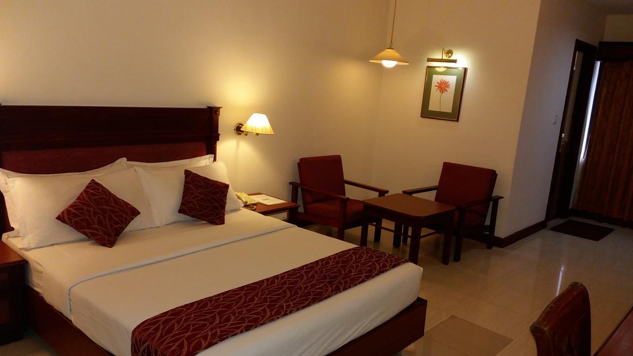 Issacs Residency Hotell Munnar Exteriör bild