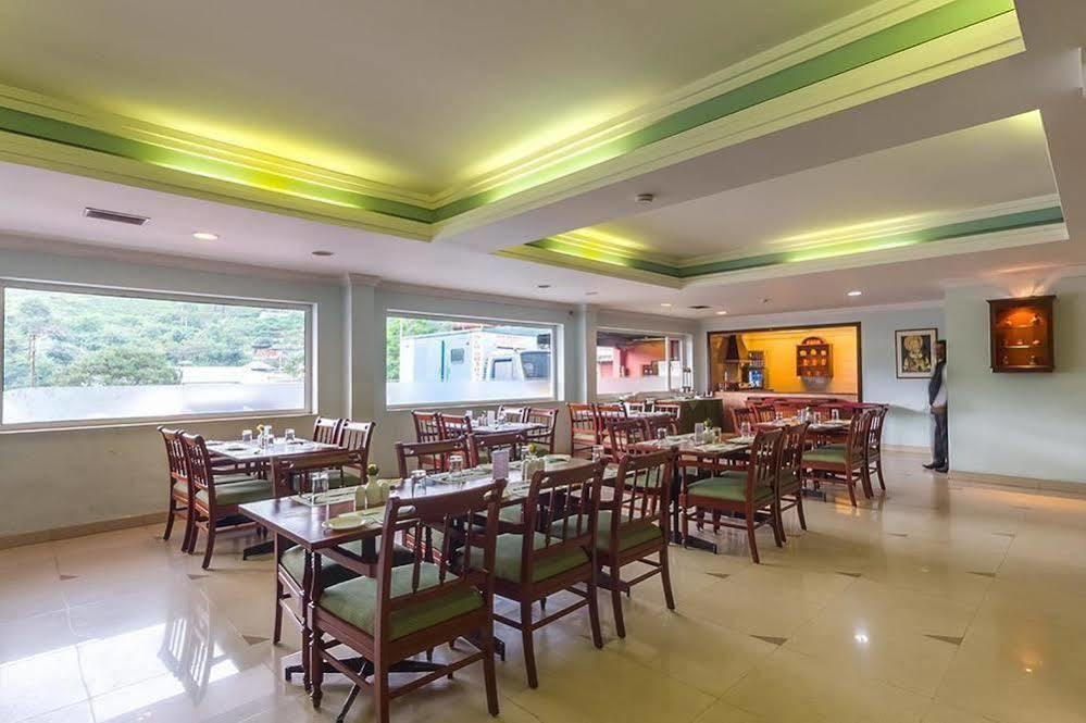 Issacs Residency Hotell Munnar Exteriör bild