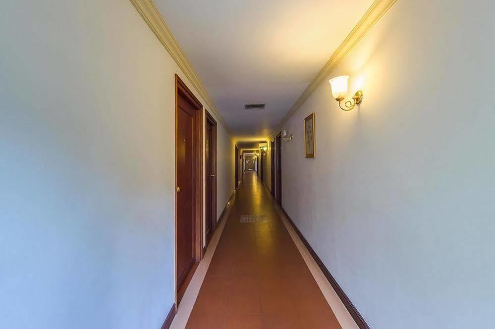 Issacs Residency Hotell Munnar Exteriör bild
